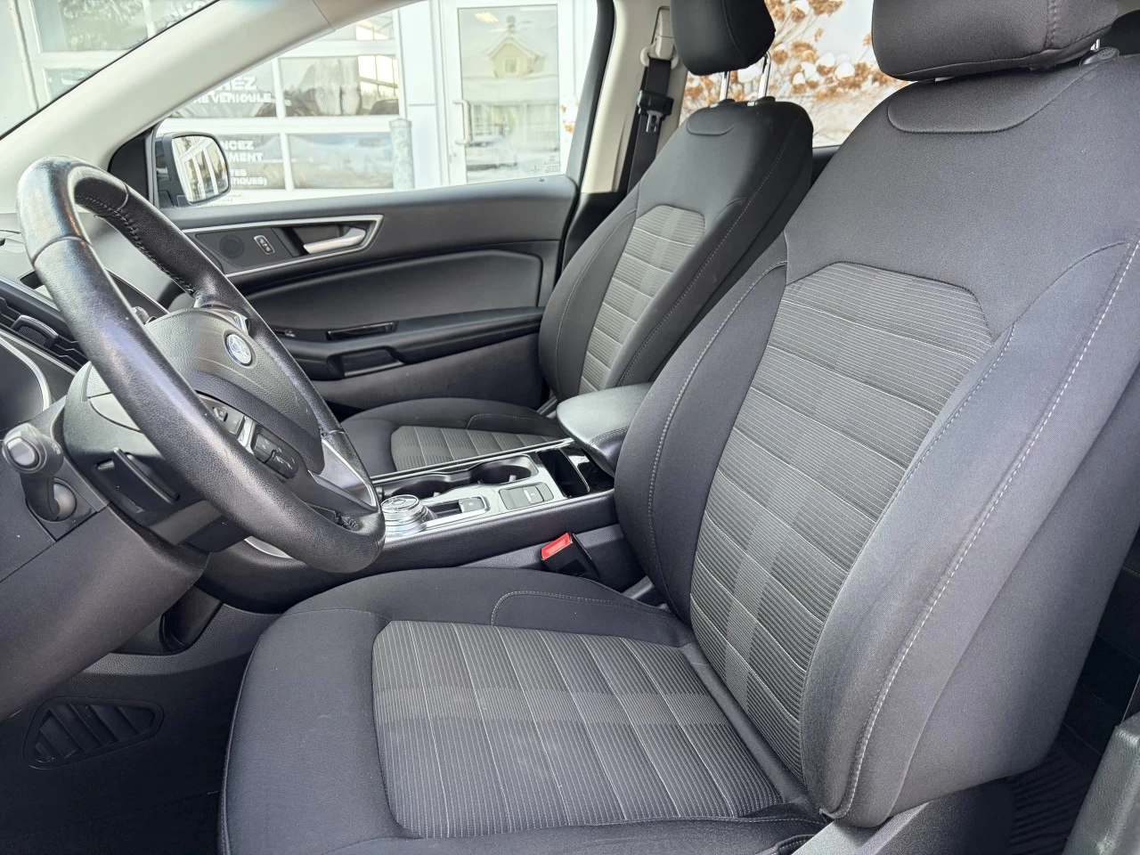 2019 Ford Edge SEL https://www.st-norbertford.com/resize/b990ff35b810a3abc0cc817b2ca24889-1