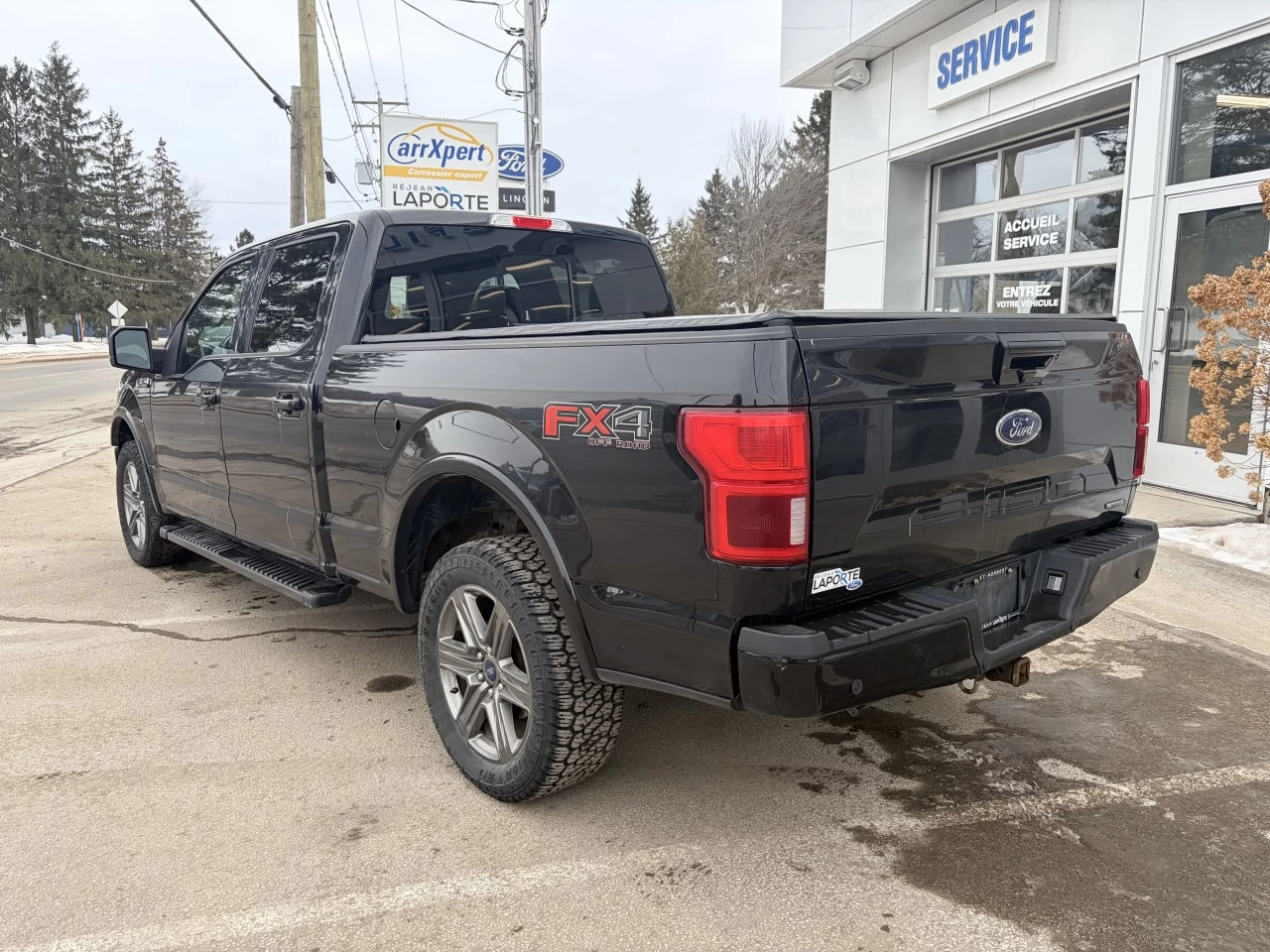 2020 Ford F-150 LARIAT 502A https://www.st-norbertford.com/resize/b990ff35b810a3abc0cc817b2ca24889-1