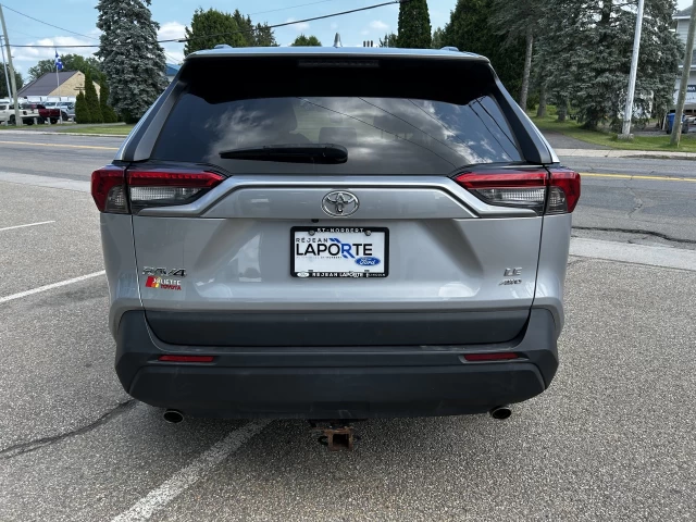 Toyota RAV4 LE 2020
