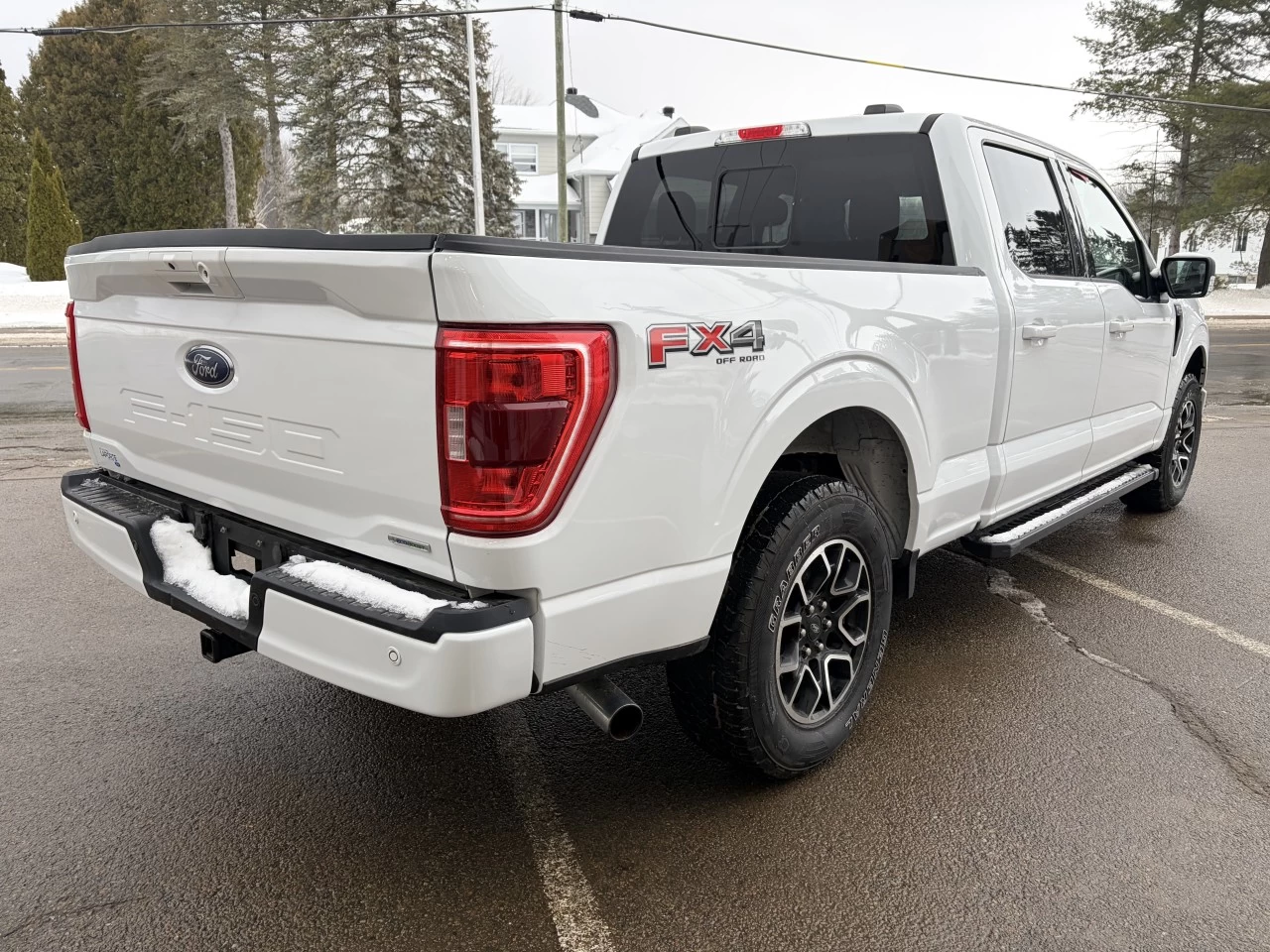 2021 Ford F-150 XLT 3.5L ECOBOOST 302A FX4 ÉCRAN 12 PO CARPLAY ANDROID AUTO SIEGES CHAUFFANTS Image principale
