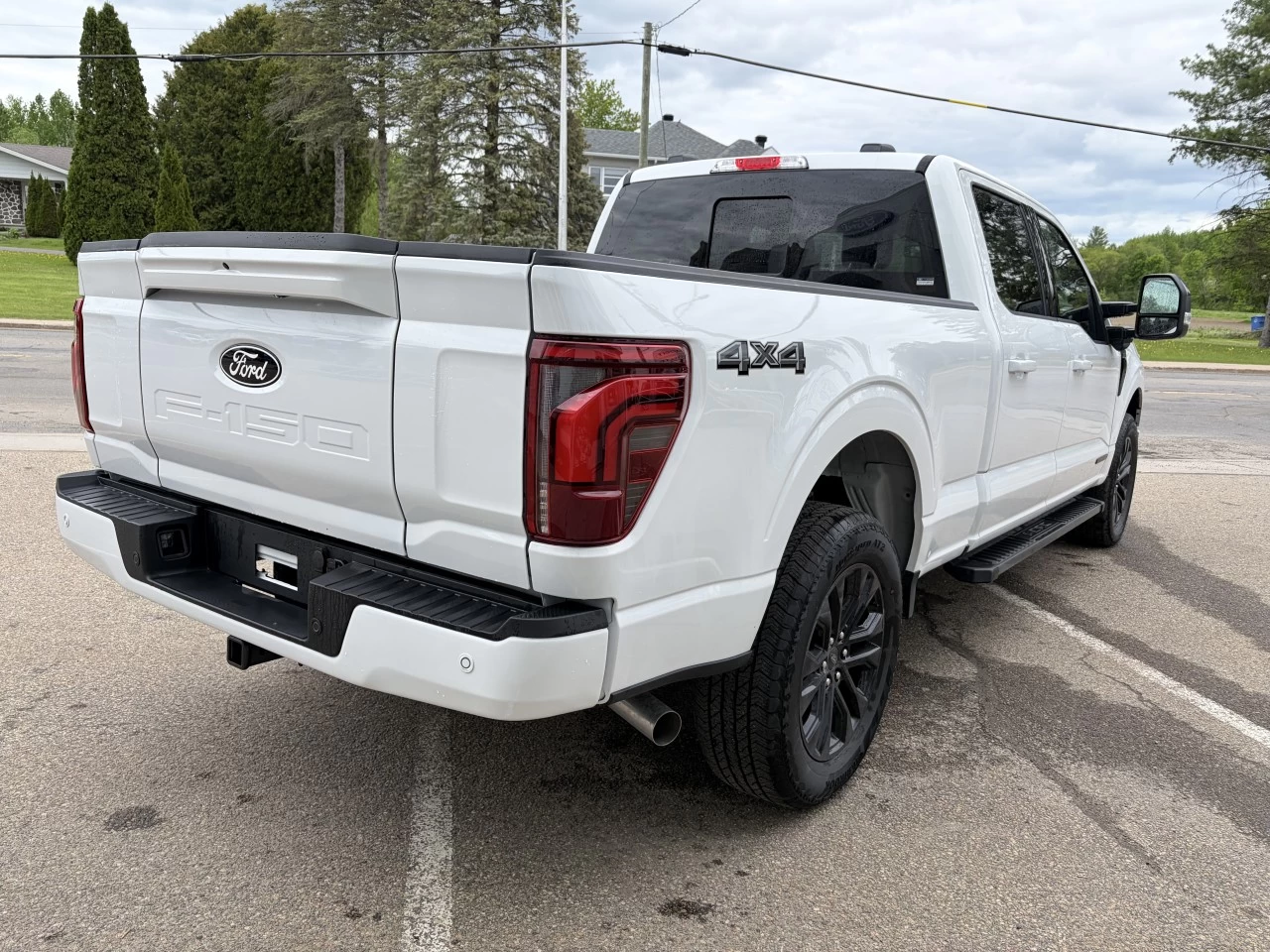 2026 Ford F-150 LARIAT 4X4 SUPERCREW POWERBOOST HYBRID https://www.st-norbertford.com/resize/b990ff35b810a3abc0cc817b2ca24889-1