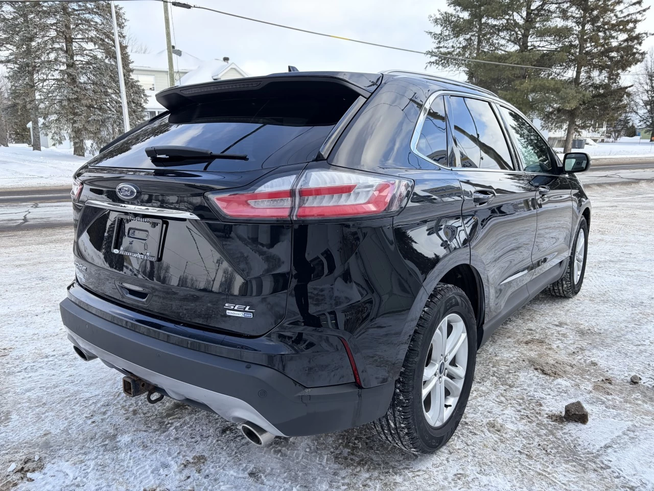 2019 Ford Edge SEL https://www.st-norbertford.com/resize/b990ff35b810a3abc0cc817b2ca24889-1