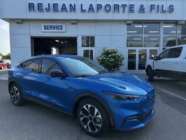 Ford Mustang Mach-E SELECT AWD 2025