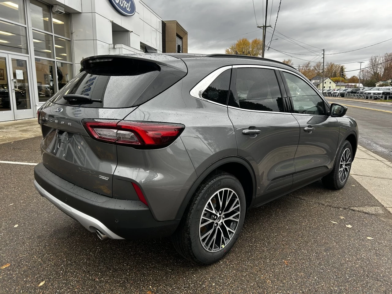 2026 Ford Escape PHEV https://www.st-norbertford.com/resize/b990ff35b810a3abc0cc817b2ca24889-1