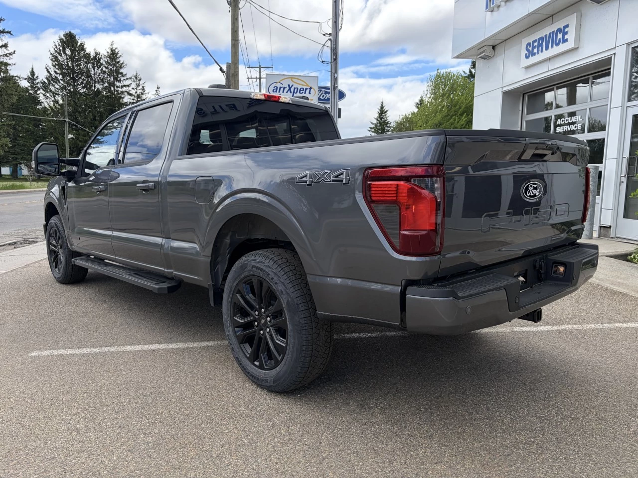 2026 Ford F-150 XLT 303A https://www.st-norbertford.com/resize/b990ff35b810a3abc0cc817b2ca24889-1