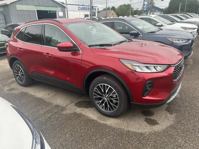 Ford Escape PHEV 2025