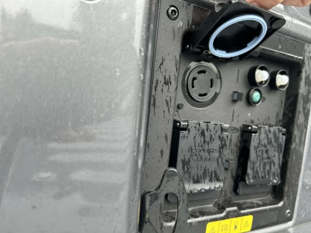 Ford F-150 Lightning FLASH AUTONOMIE PROLONGÉE - TRANSF. DE BAIL, 92000 KM RESTANT 31 MOIS RESTANT, GARANTIE 2024