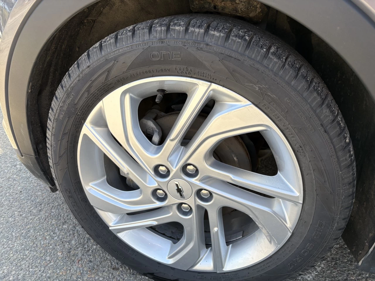 2022 Chevrolet Bolt EV  https://www.st-norbertford.com/resize/b990ff35b810a3abc0cc817b2ca24889-1