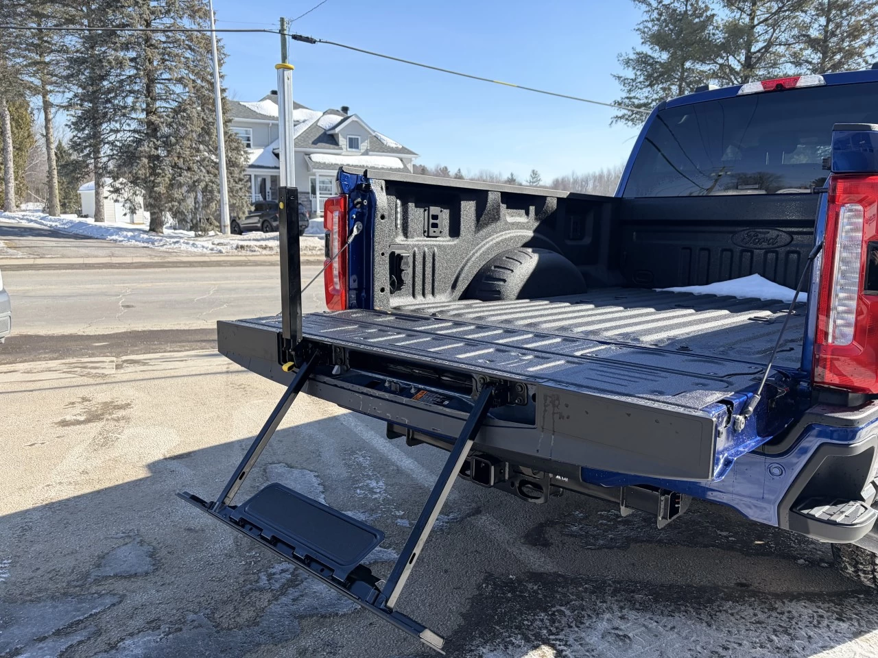 2026 Ford F-250 Super Duty XLT https://www.st-norbertford.com/resize/b990ff35b810a3abc0cc817b2ca24889-1