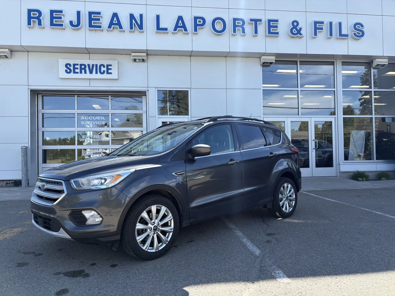 2019 Ford Escape SEL Image principale