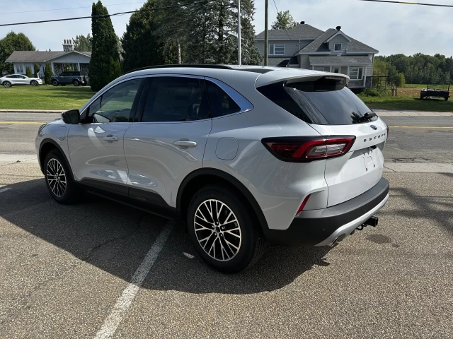 Ford Escape PHEV 2025