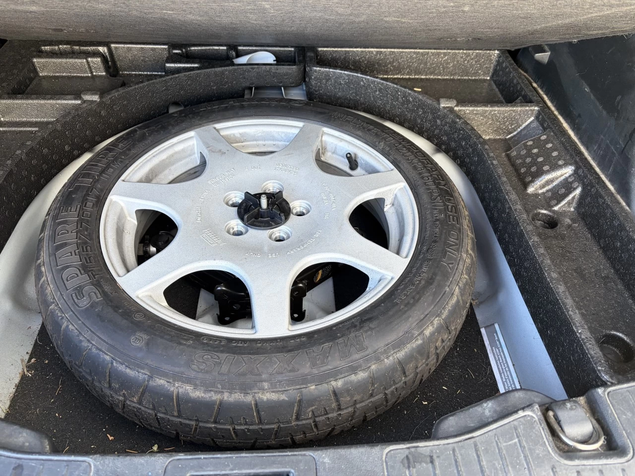 2020 Ford Escape SE AWD SIEGES CHAUFFANTS https://www.st-norbertford.com/resize/b990ff35b810a3abc0cc817b2ca24889-1