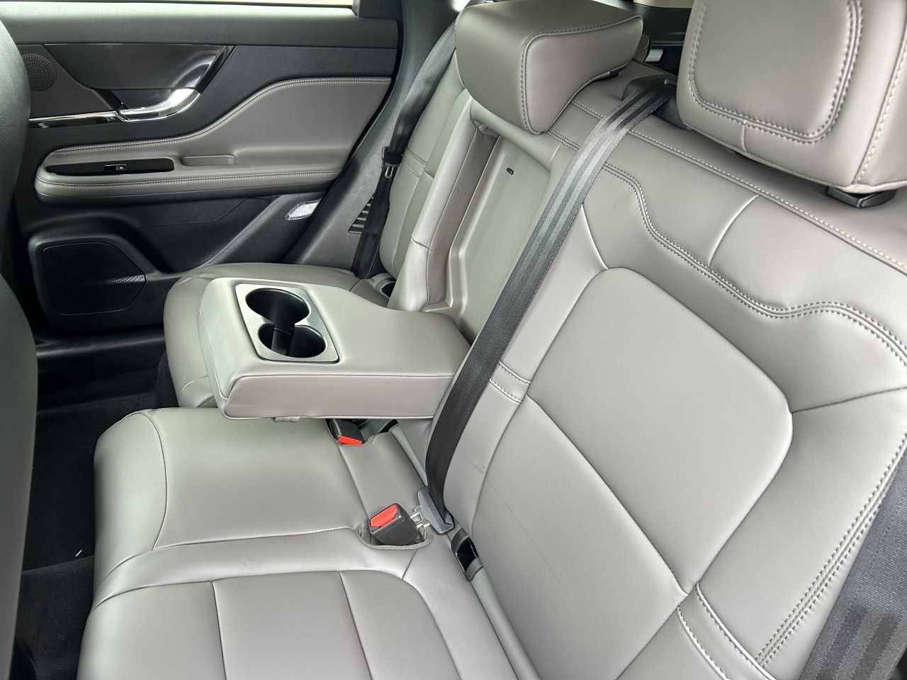 2025 Lincoln Corsair Premiere Main Image