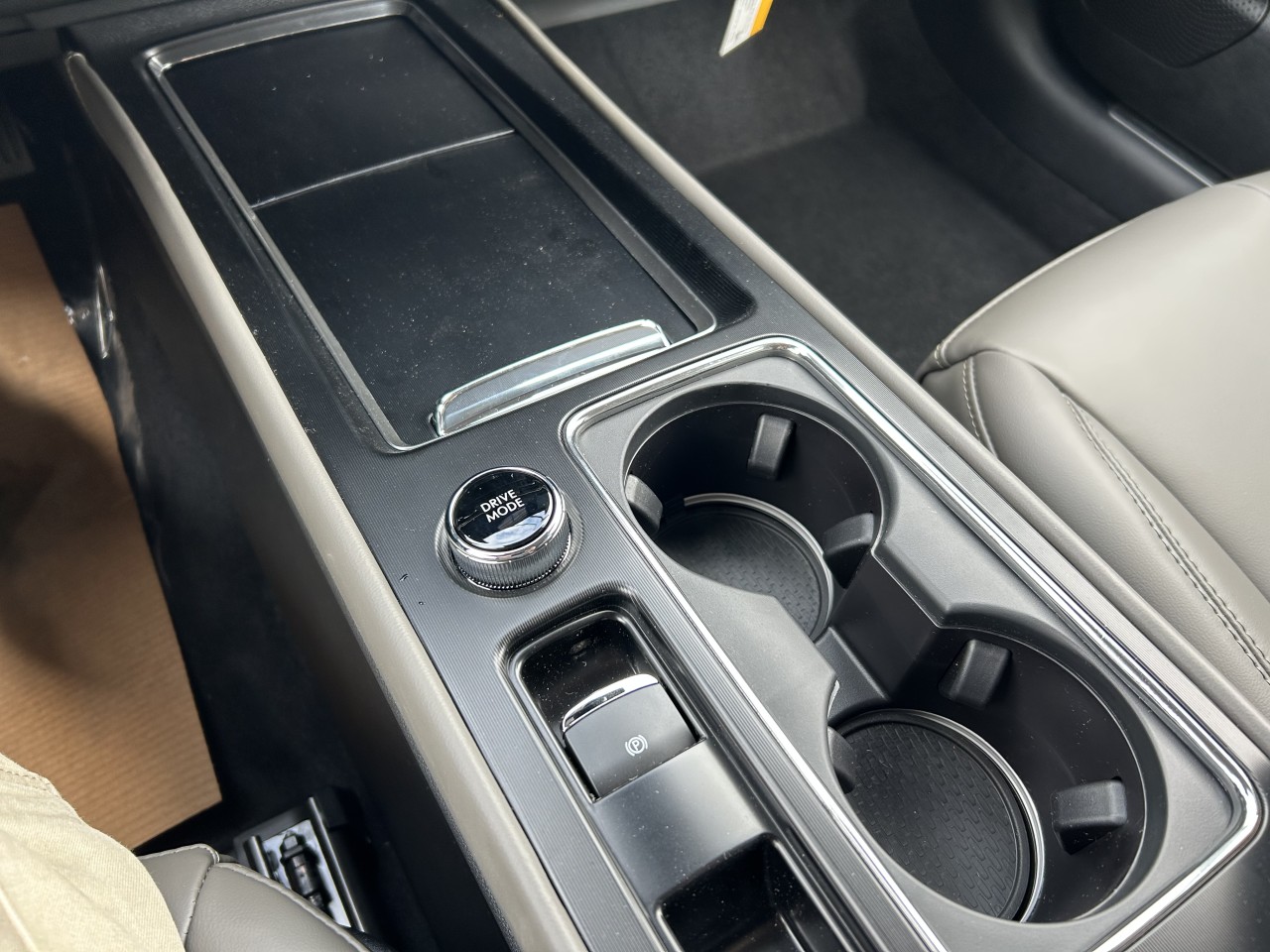 2025 Lincoln Corsair Premiere Main Image