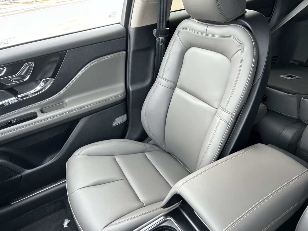 2025 Lincoln Corsair Premiere Main Image