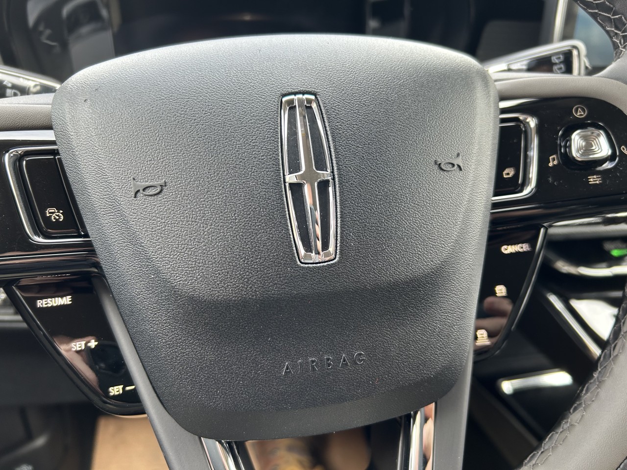 2025 Lincoln Corsair Premiere Main Image