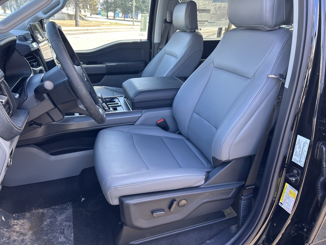 2025 Ford F-150 Lightning Flash 4WD Main Image