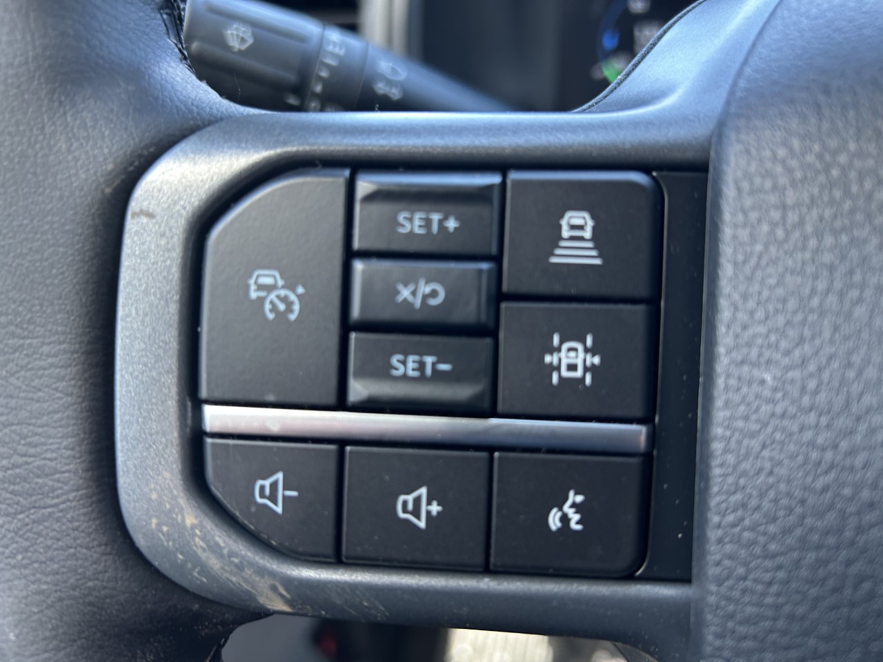 2025 Ford F-150 Lightning Flash 4WD Main Image