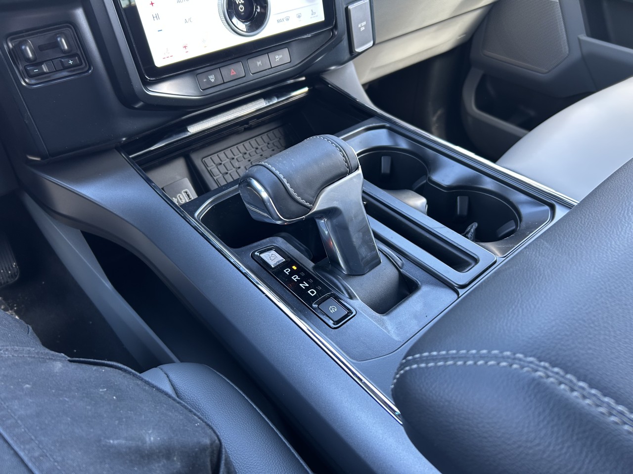 2025 Ford F-150 Lightning Flash 4WD Main Image