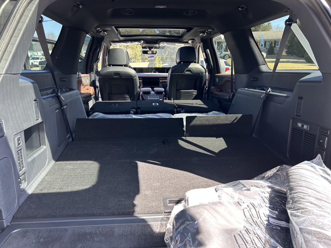 2025 Lincoln Navigator L Reserve Main Image