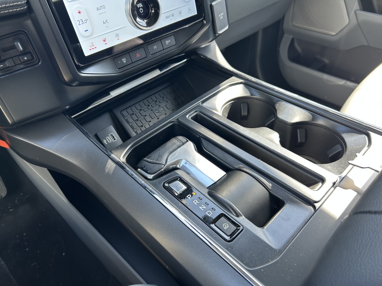 2025 Ford F-150 Lightning FLASH Main Image