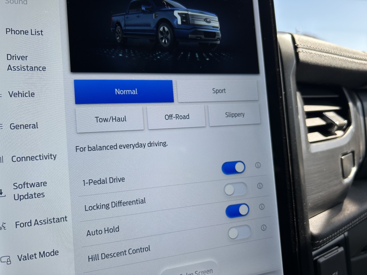 2025 Ford F-150 Lightning FLASH Main Image