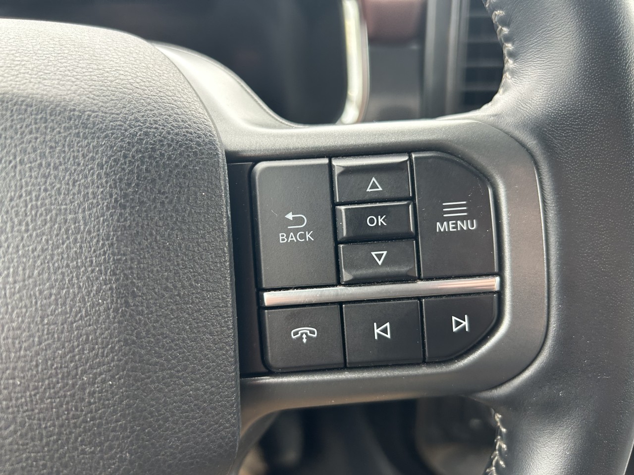 2022 Ford F-150 LARIAT Main Image