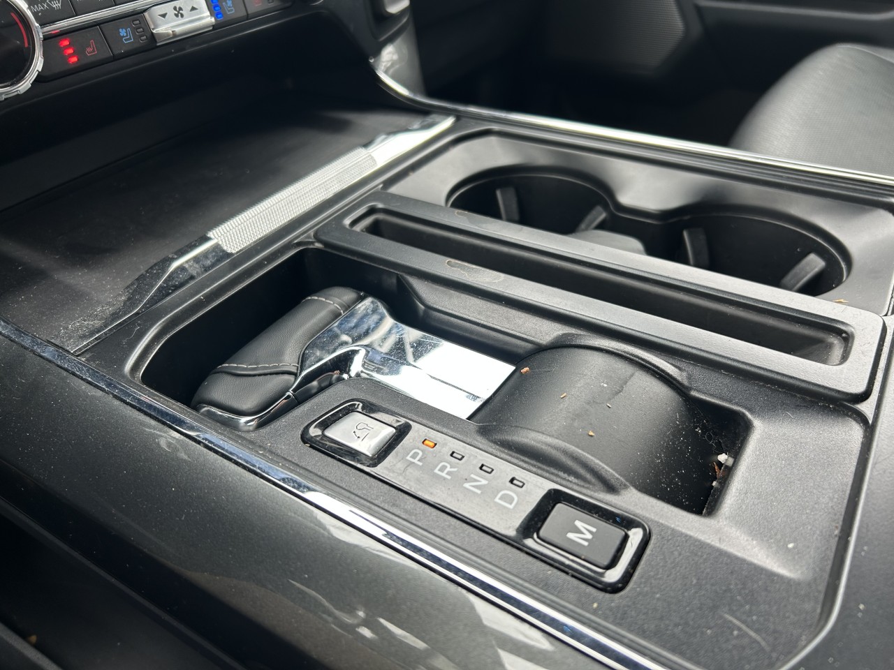 2022 Ford F-150 LARIAT Main Image
