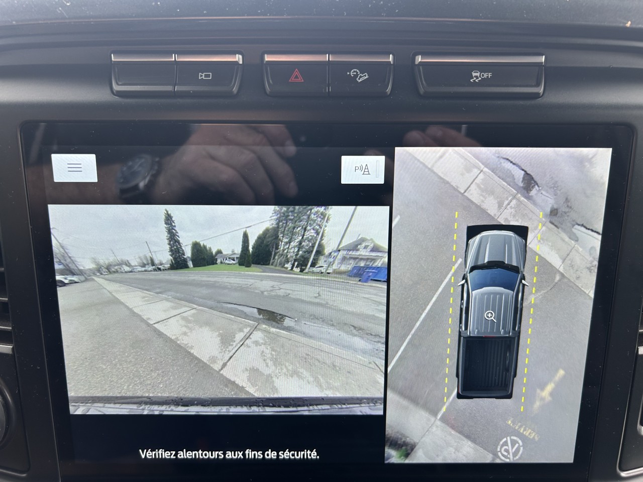 2022 Ford F-150 LARIAT Main Image