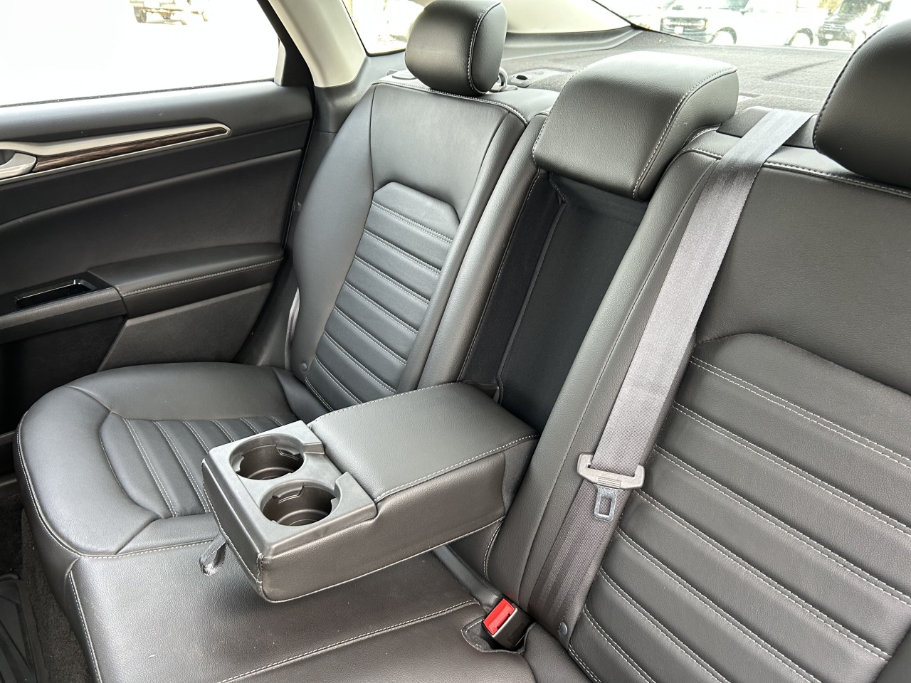 2013 Ford Fusion SE Main Image