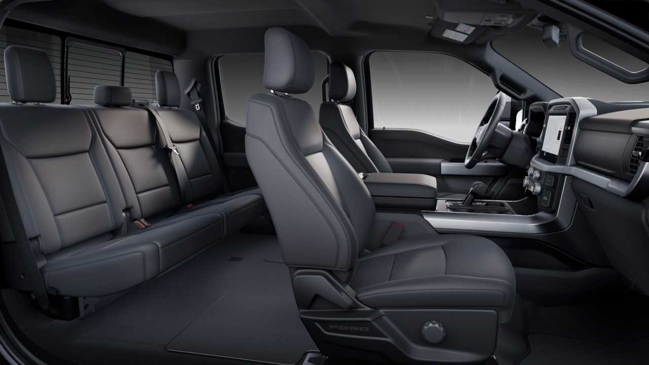 2025 Ford F-150 XLT Main Image