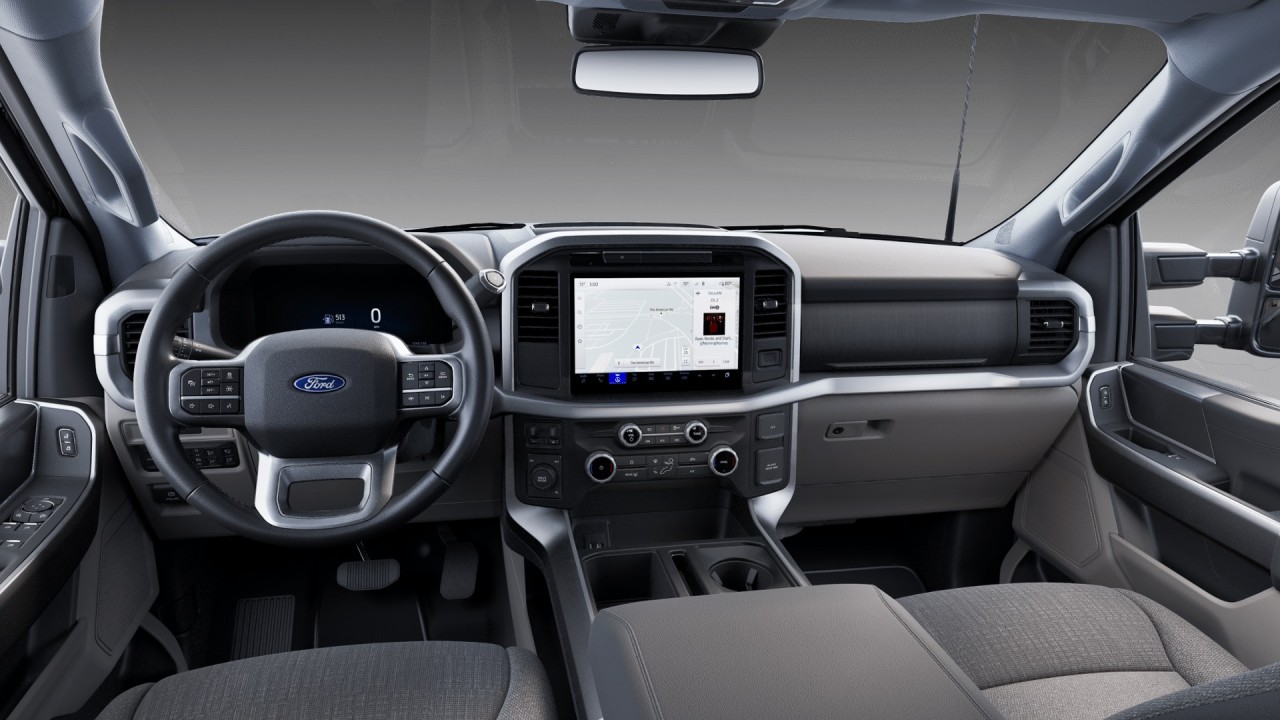 2025 Ford F-150 XLT Main Image
