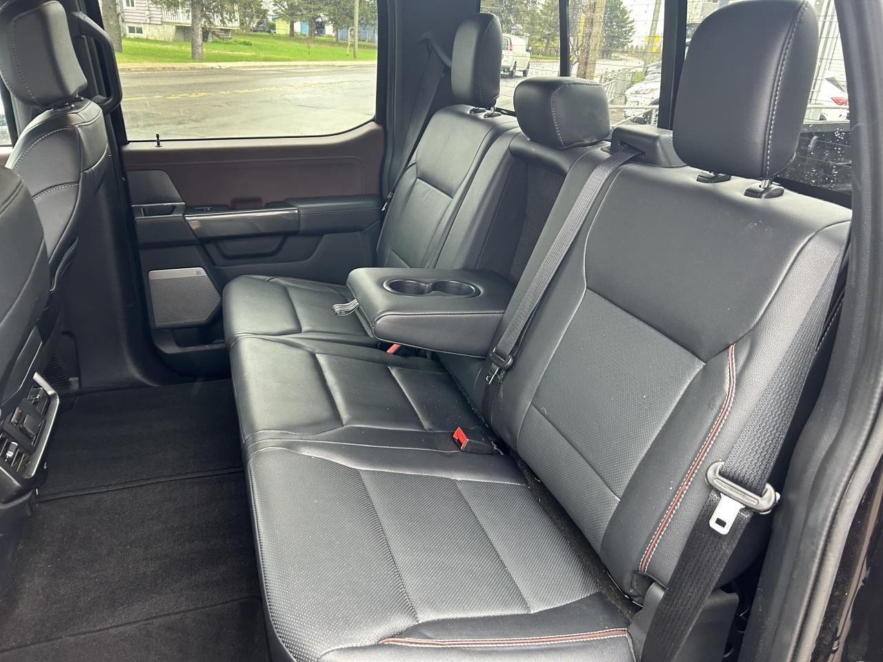 2023 Ford F-150 LARIAT Main Image