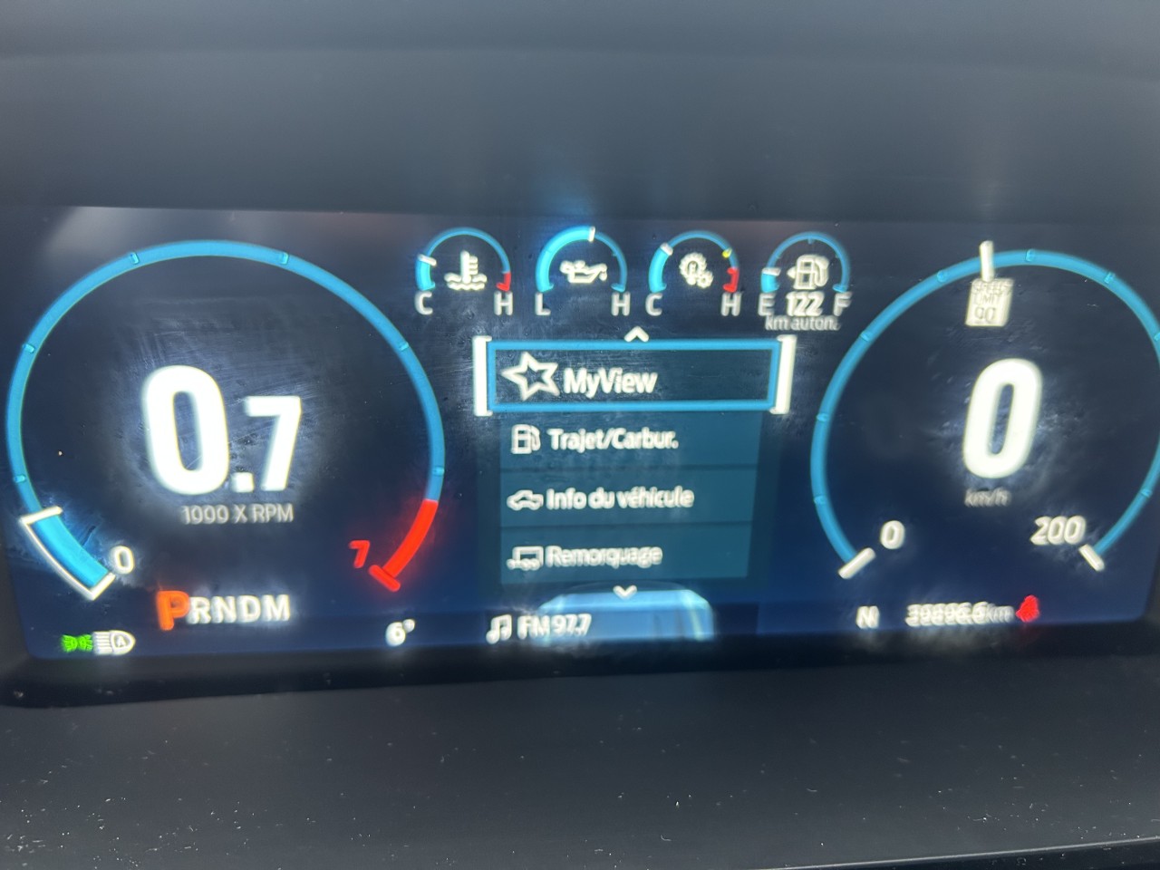 2023 Ford F-150 LARIAT Main Image