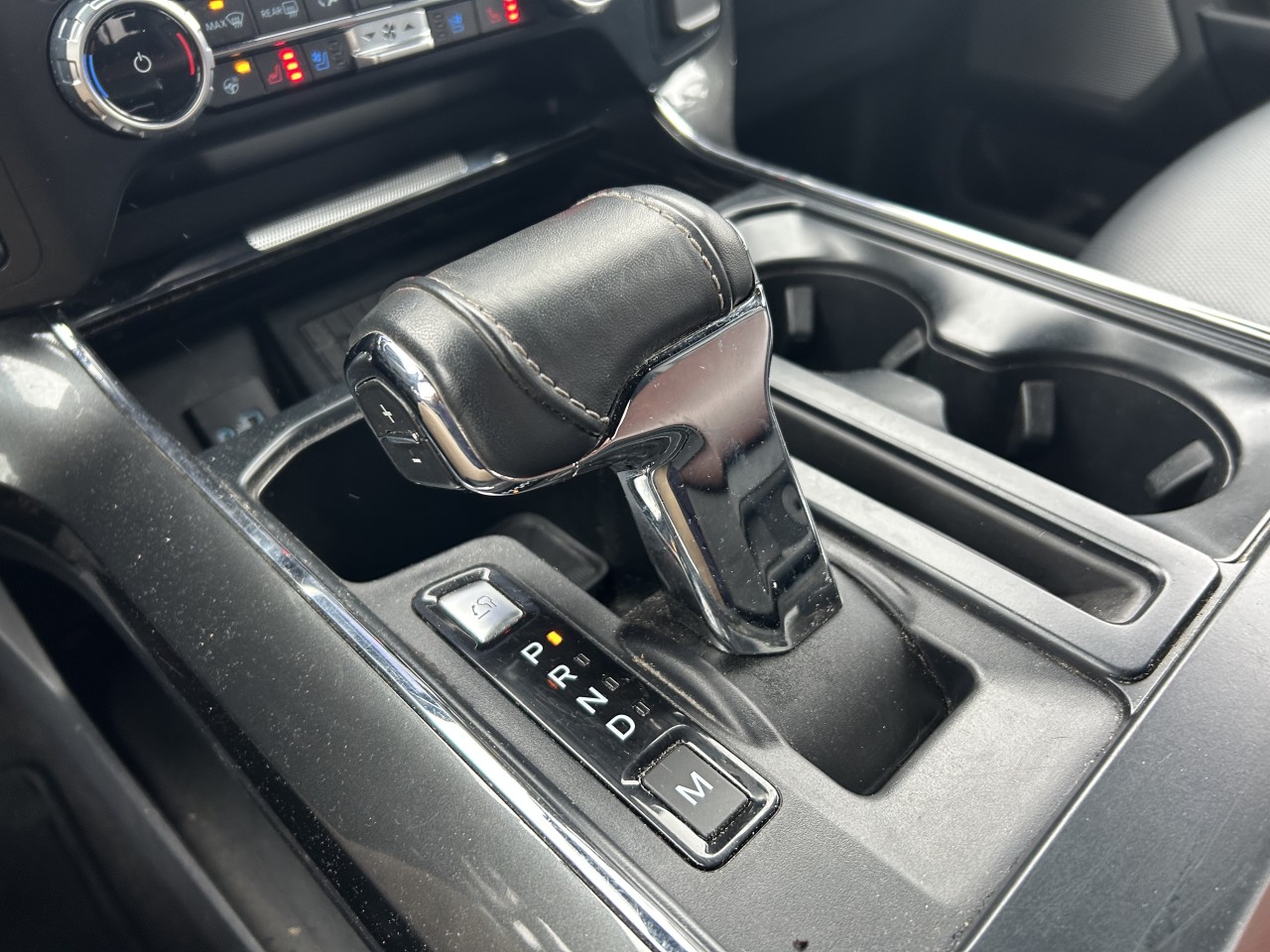 2023 Ford F-150 LARIAT Main Image