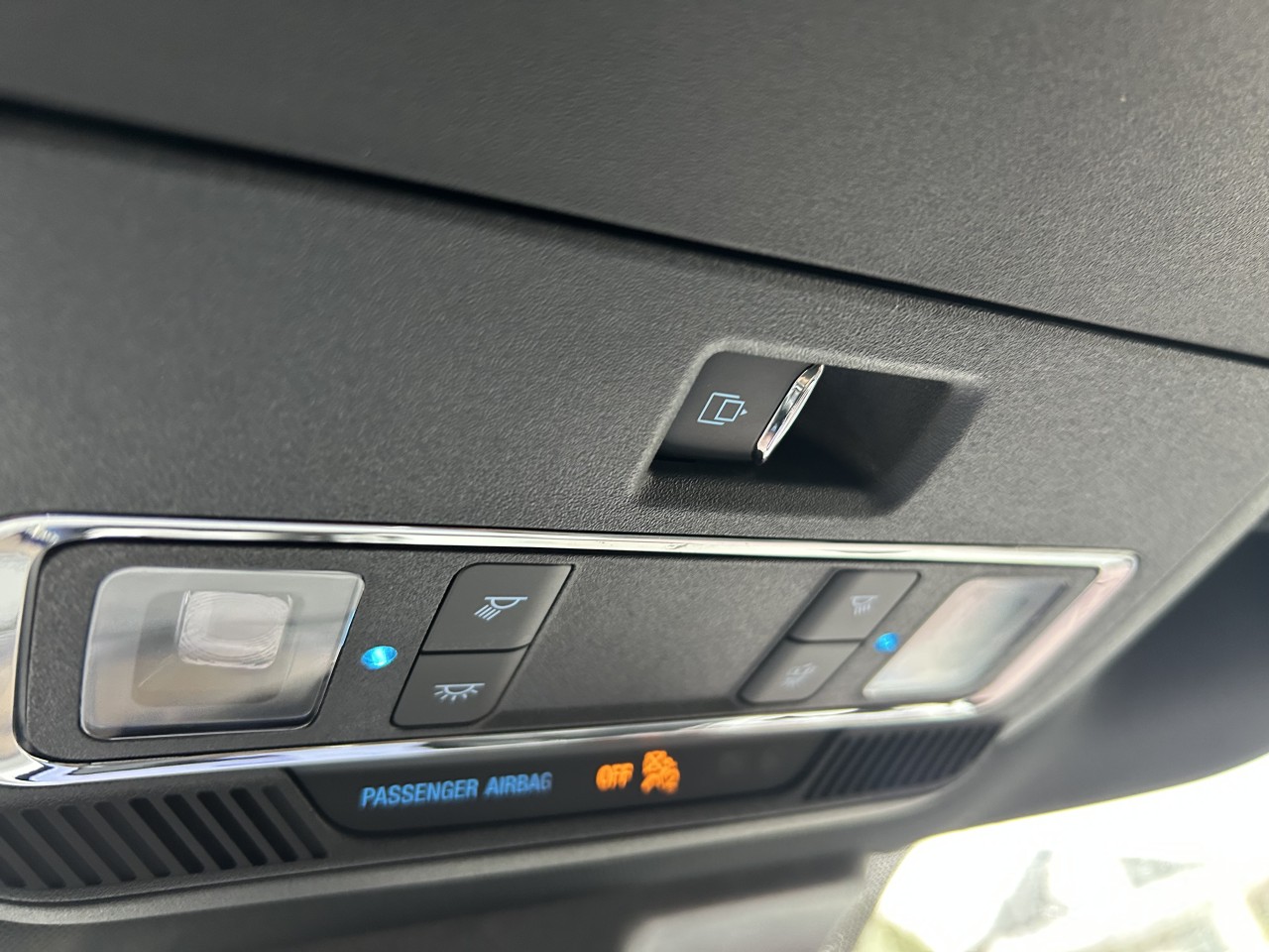 2023 Ford F-150 LARIAT Main Image