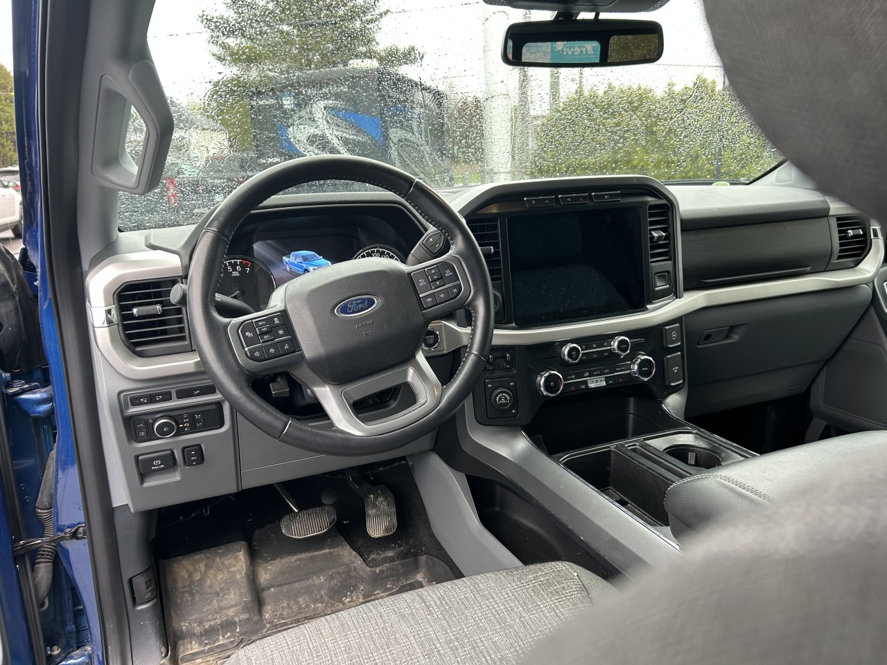 2022 Ford F-150 XLT Main Image