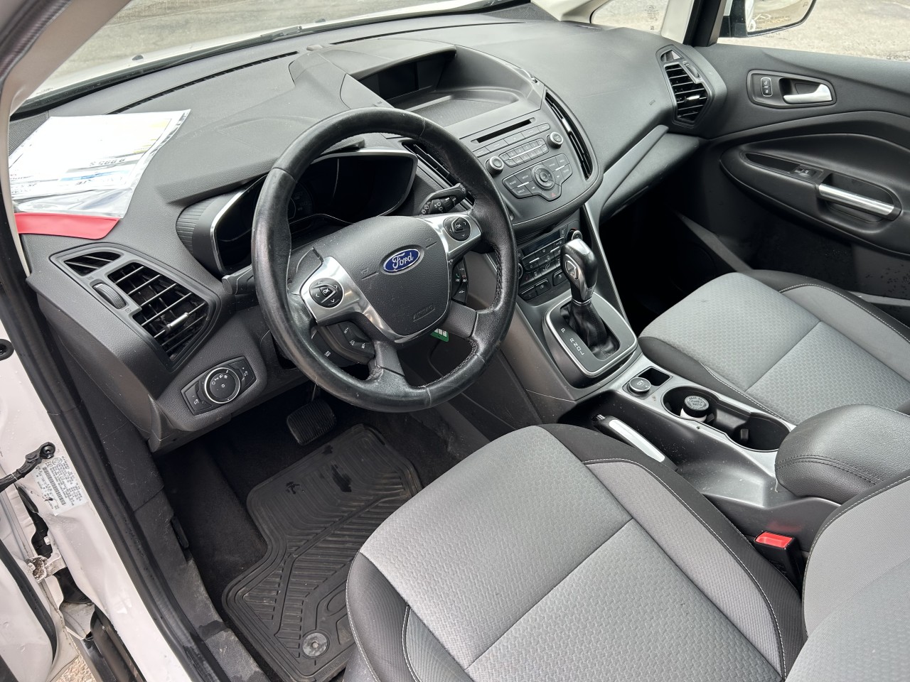 2017 Ford C-Max Énergie SE Main Image