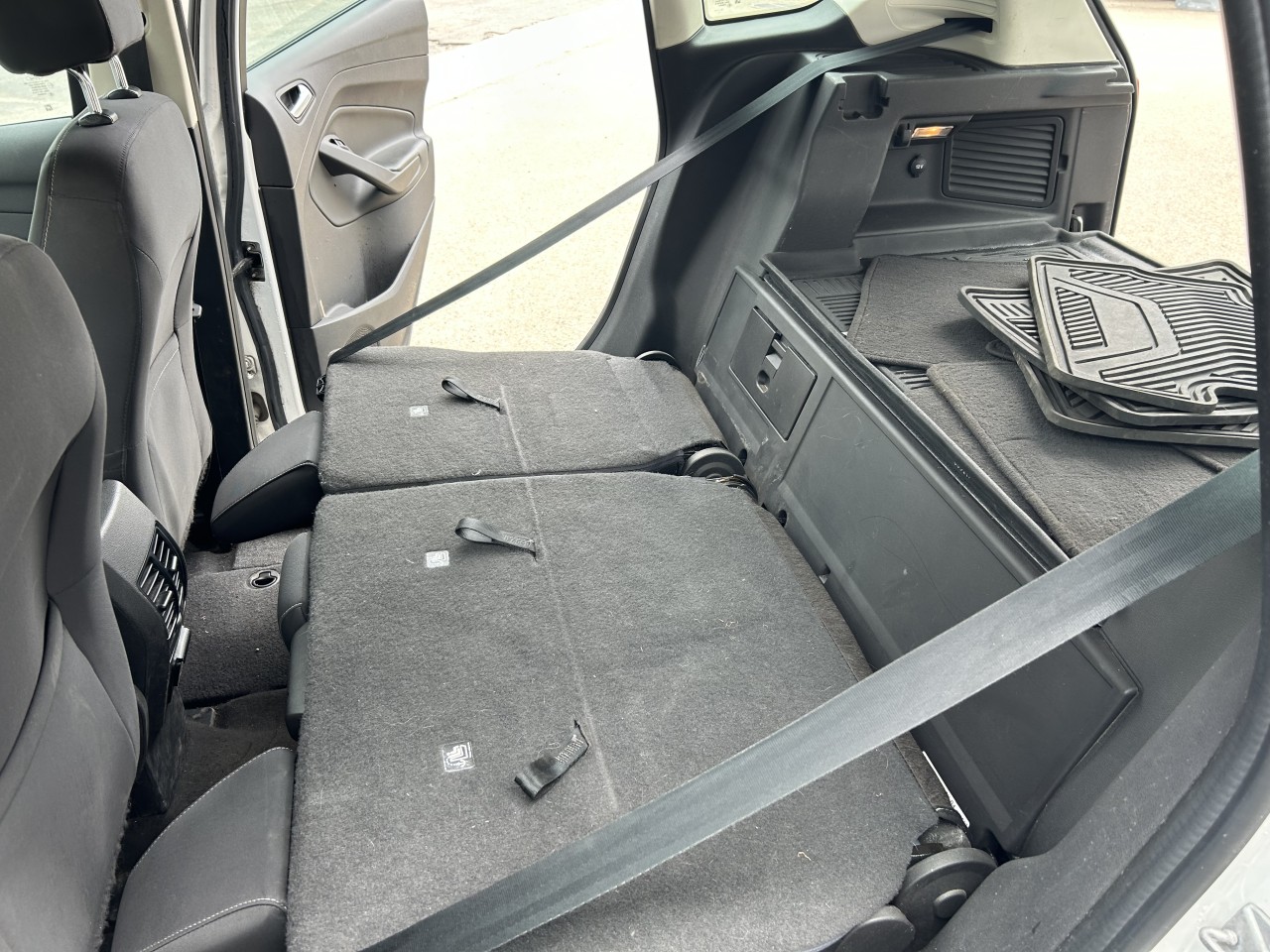 2017 Ford C-Max Énergie SE Main Image