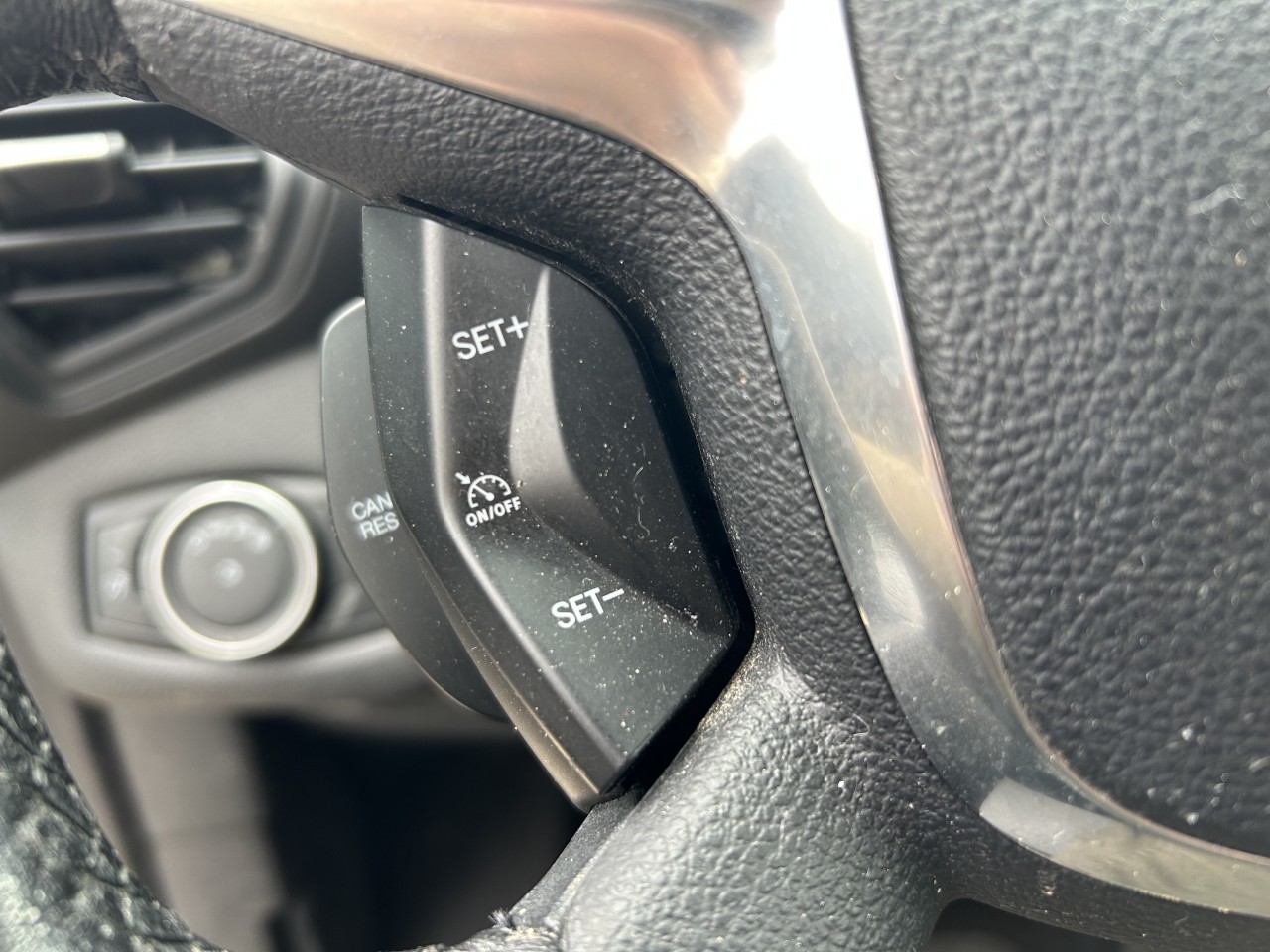 2017 Ford C-Max Énergie SE Main Image