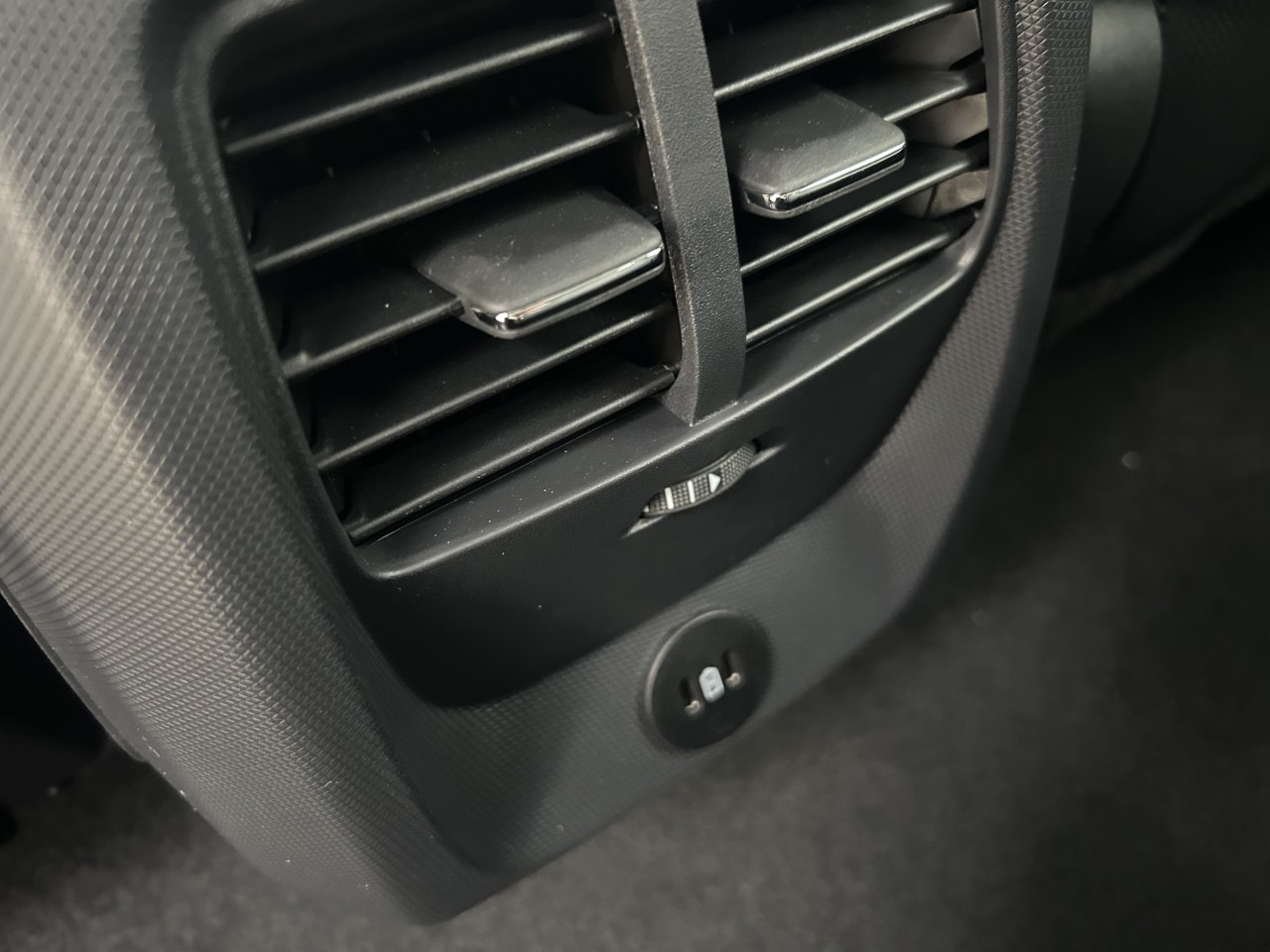2025 Ford Mustang Mach-E SELECT AWD Main Image
