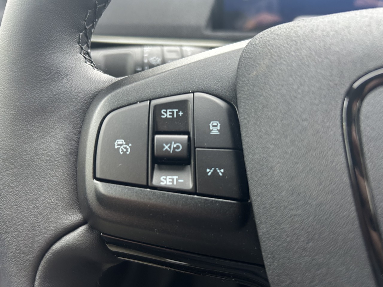 2025 Ford Mustang Mach-E SELECT AWD Main Image