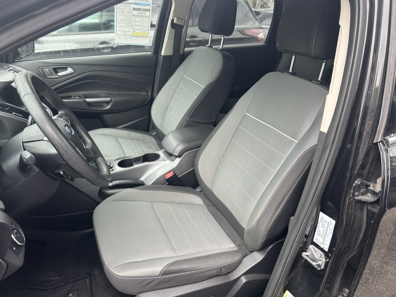 2015 Ford Escape SE Main Image
