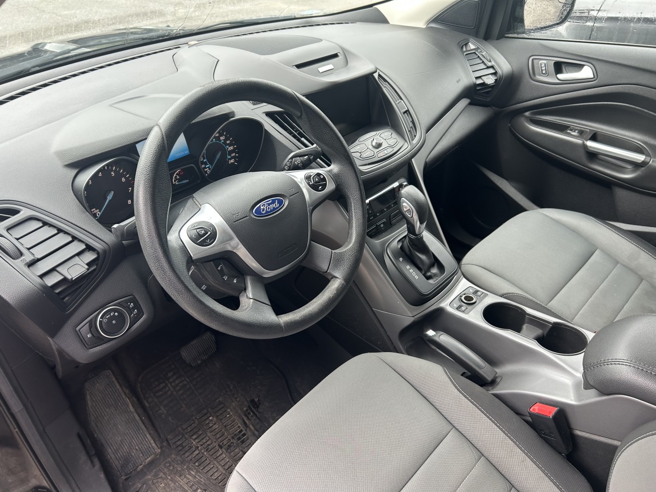 2015 Ford Escape SE Main Image