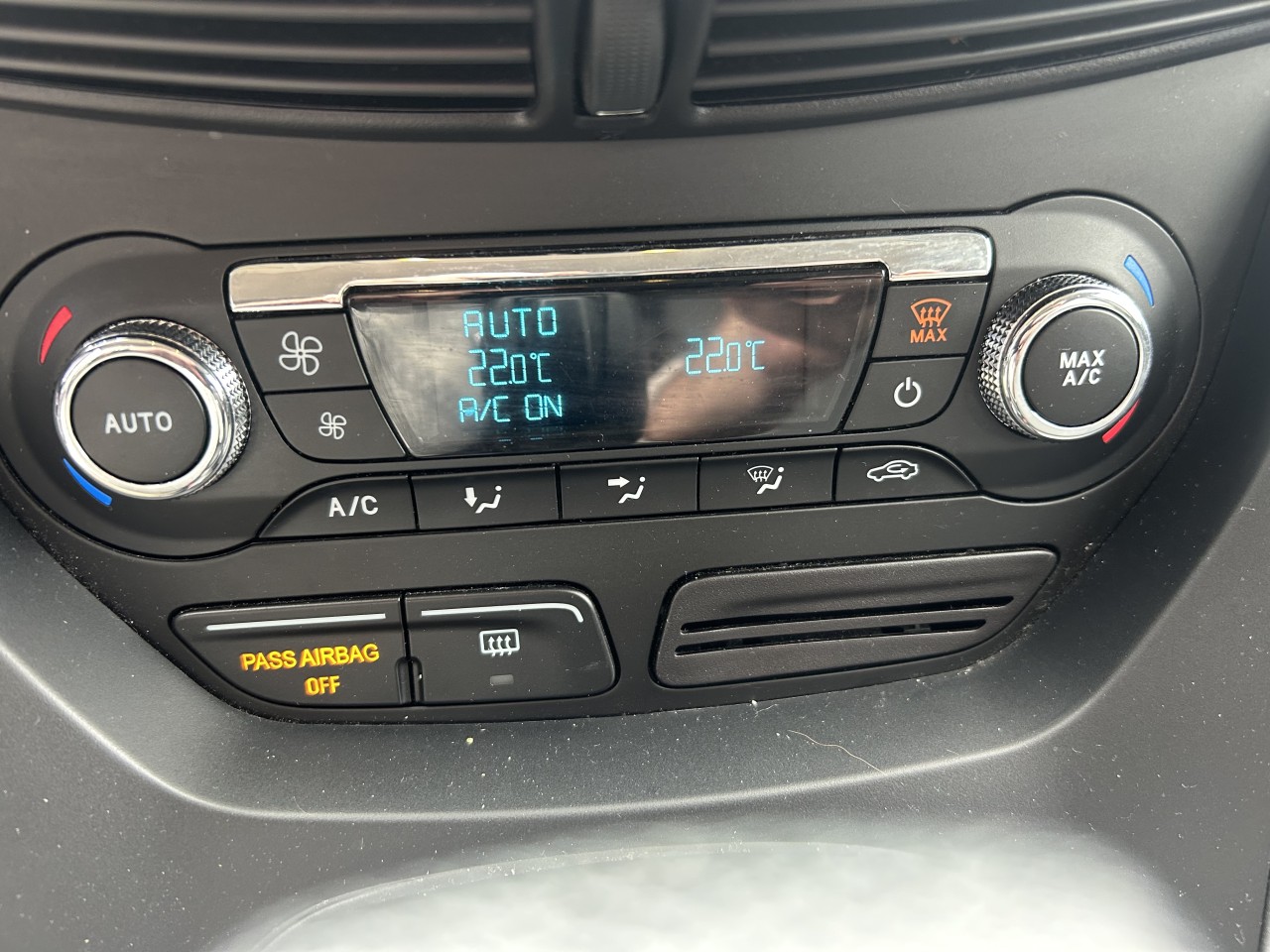 2015 Ford Escape SE Main Image
