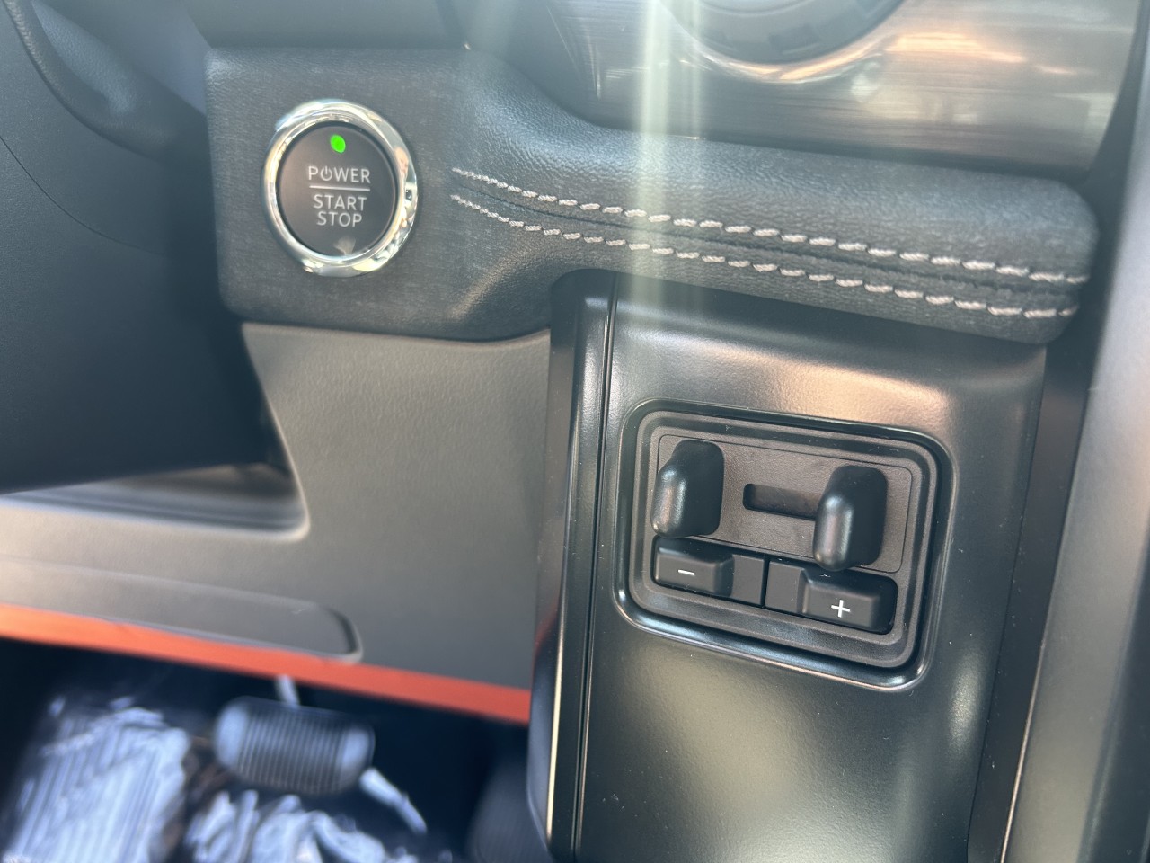 2025 Ford F-150 Lightning FLASH Main Image
