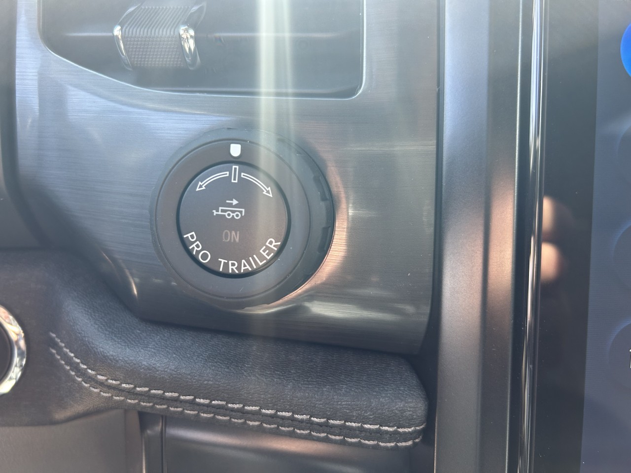 2025 Ford F-150 Lightning FLASH Main Image