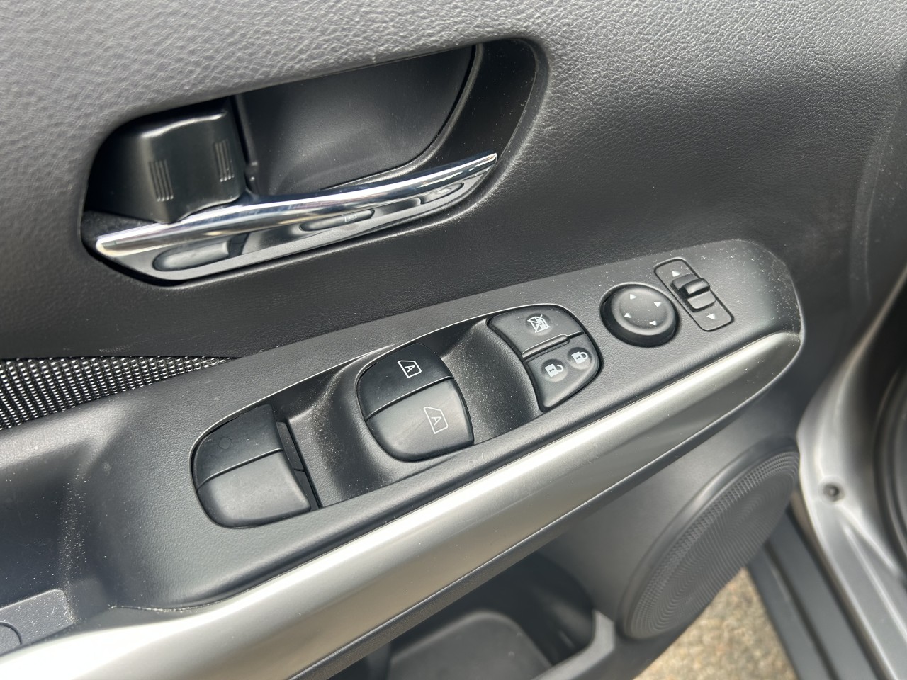 2019 Nissan Kicks SV Main Image