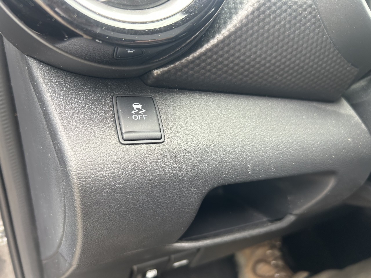 2019 Nissan Kicks SV Main Image