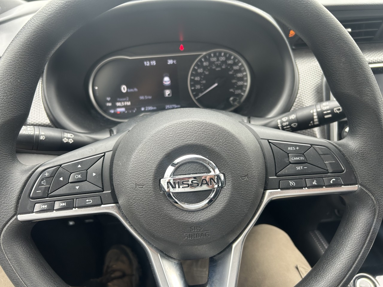 2019 Nissan Kicks SV Main Image